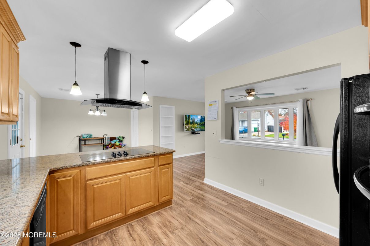 Interior, Kitchen, Pendant Lights, Wood Texture Flooring