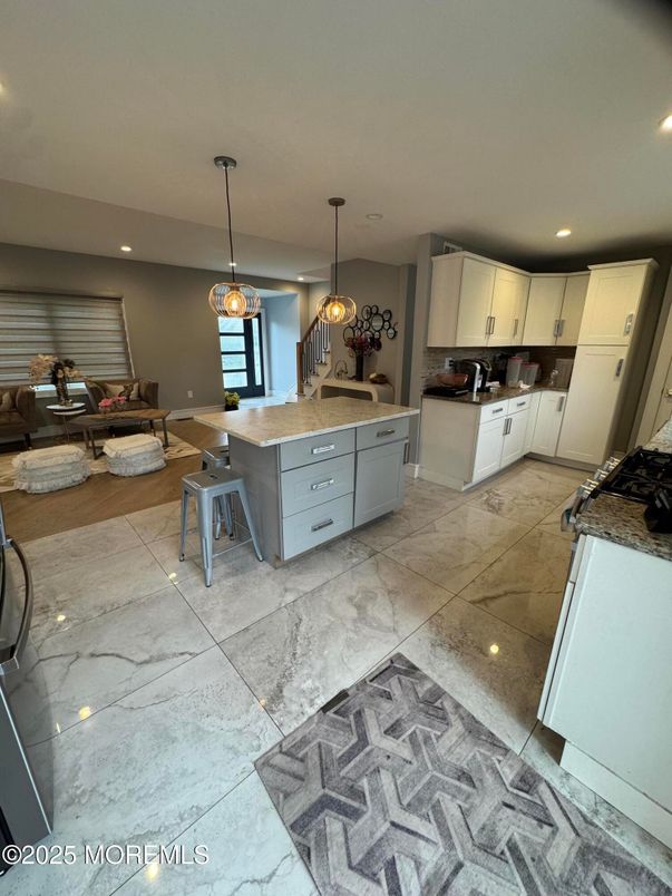 Dining room, Interior, Kitchen, Living room, Marble, Pendant Lights, Recessed Lighting