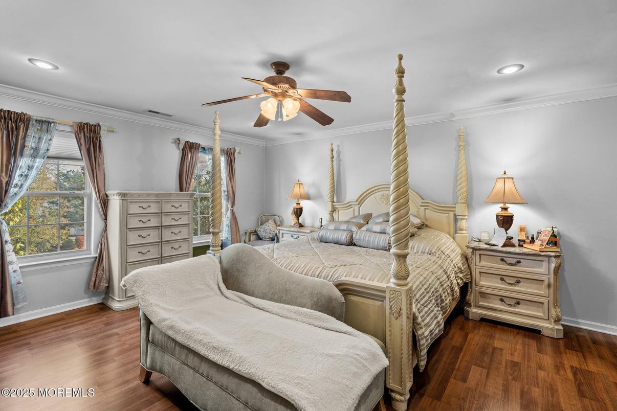 Bedroom, Interior, Recessed Lighting, Wood Texture Flooring