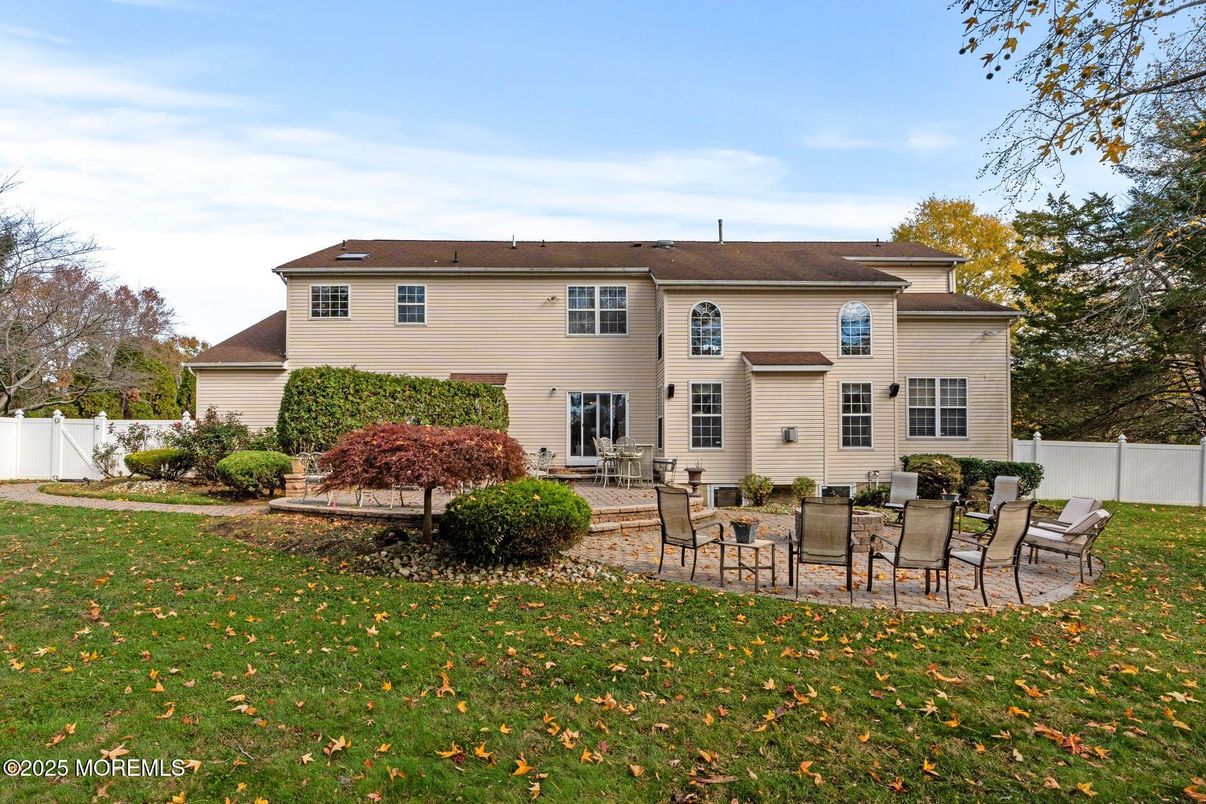 Backyard, Exterior, Facade, Georgian