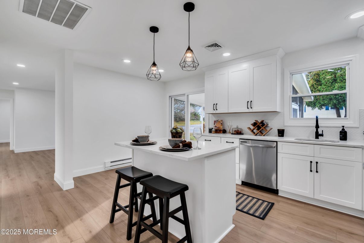 Interior, Kitchen, Pendant Lights, Recessed Lighting, Wood Texture Flooring