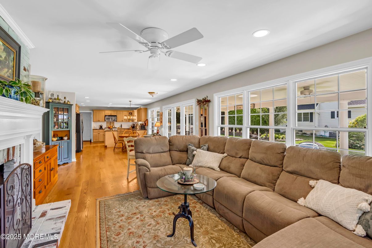 Dining room, Interior, Kitchen, Living room, Pendant Lights, Recessed Lighting, Wood Texture Flooring
