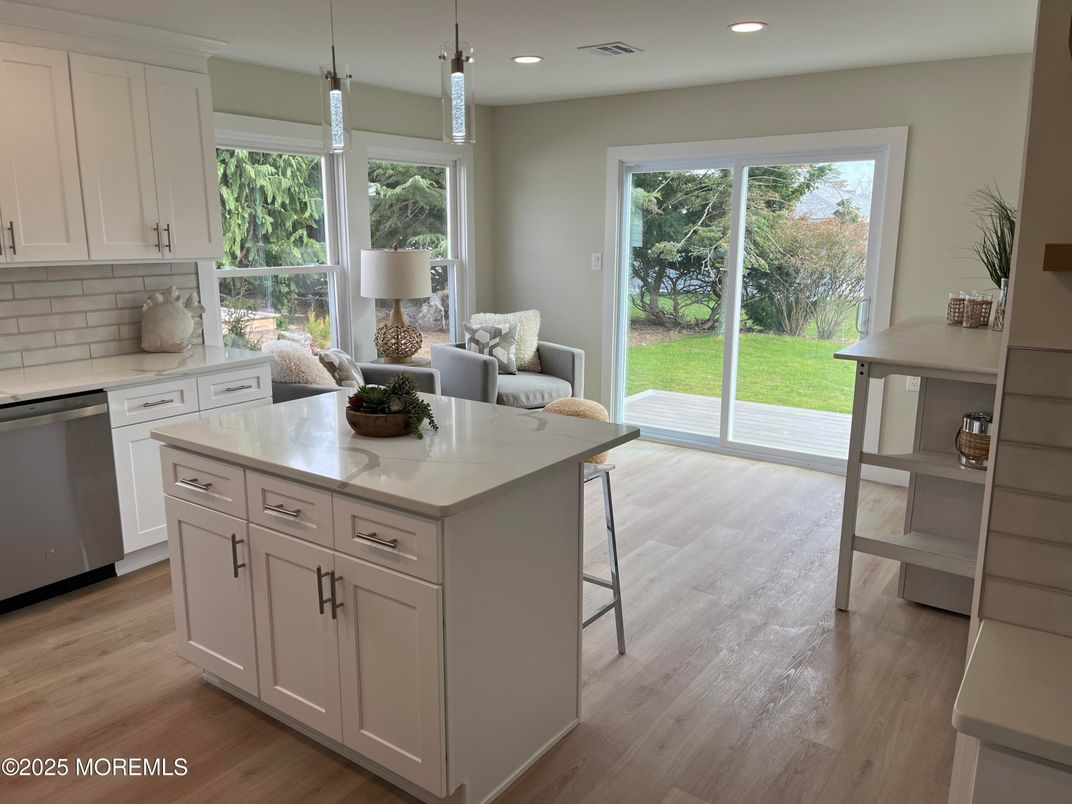 Interior, Kitchen, Pendant Lights, Recessed Lighting, Wood Texture Flooring