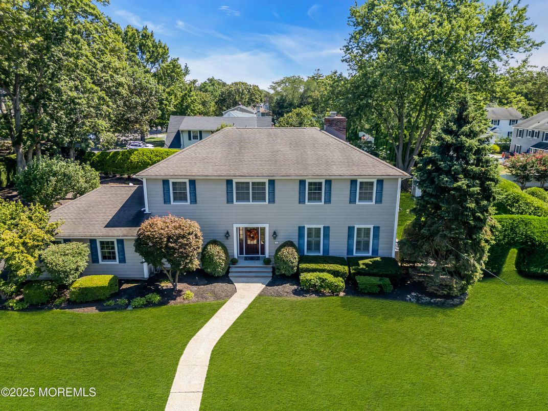 Exterior, Facade, Georgian