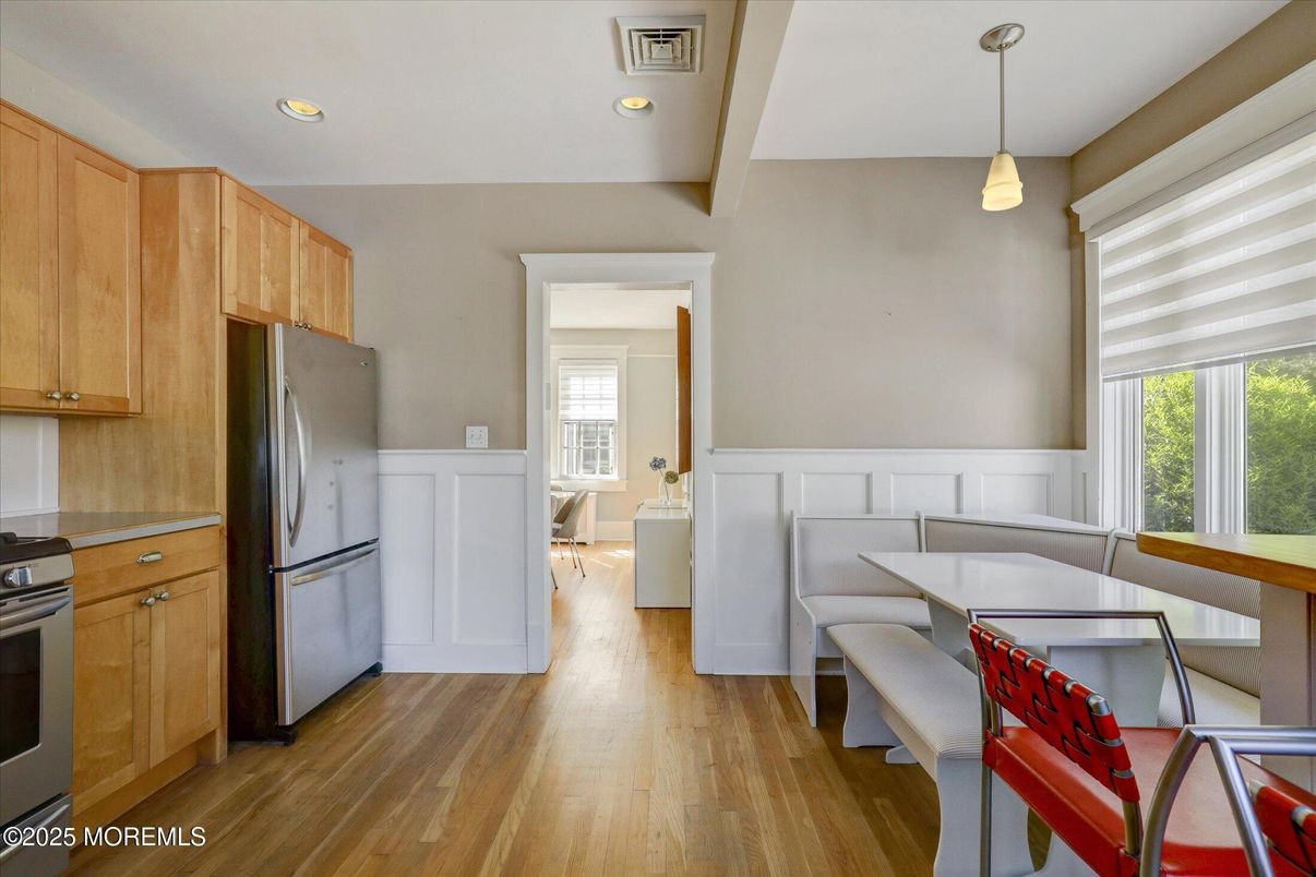 Interior, Kitchen, Pendant Lights, Recessed Lighting, Wood Texture Flooring