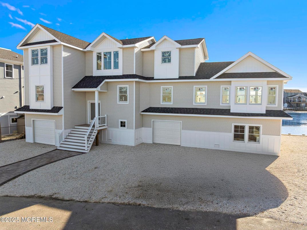 Attached, Exterior, Facade, Water, Farmhouse