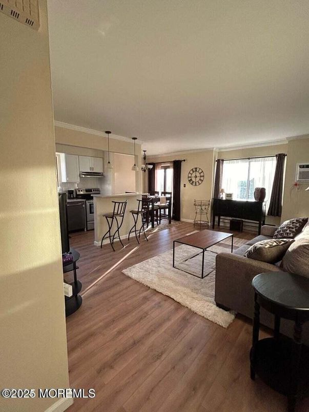 Dining room, Interior, Kitchen, Living room, Pendant Lights, Wood Texture Flooring