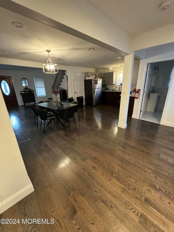 Dining room, Interior, Kitchen, Pendant Lights, Recessed Lighting, Wood Texture Flooring