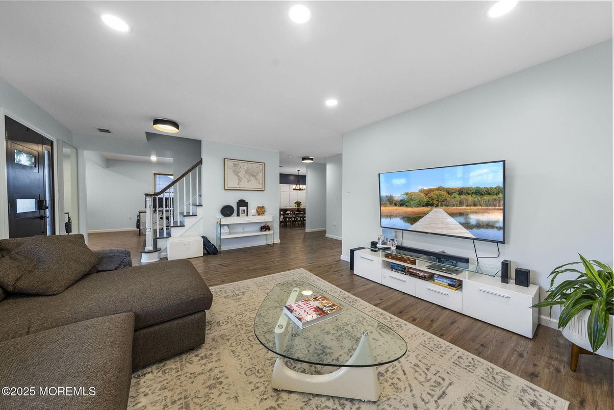 Interior, Living room, Recessed Lighting, Wood Texture Flooring