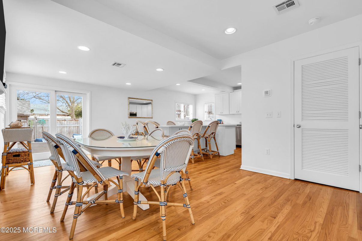 Dining room, Interior, Kitchen, Recessed Lighting, Wood Texture Flooring
