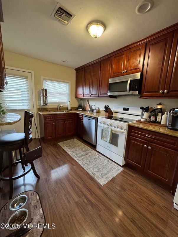 Interior, Kitchen, Wood Texture Flooring