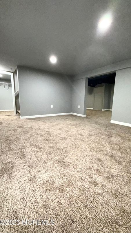 Empty room, Interior, Recessed Lighting