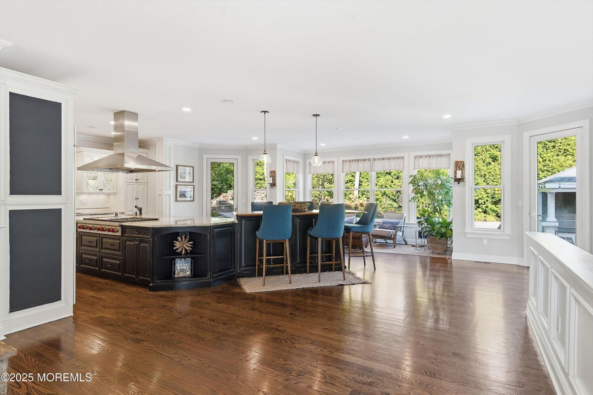 Dining room, Interior, Kitchen, Pendant Lights, Recessed Lighting, Wood Texture Flooring