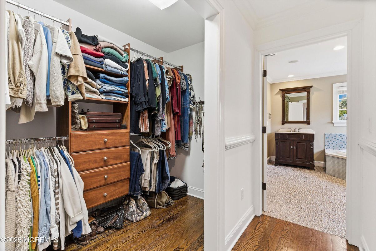 Interior, Recessed Lighting, Walk-in Closets, Wood Texture Flooring