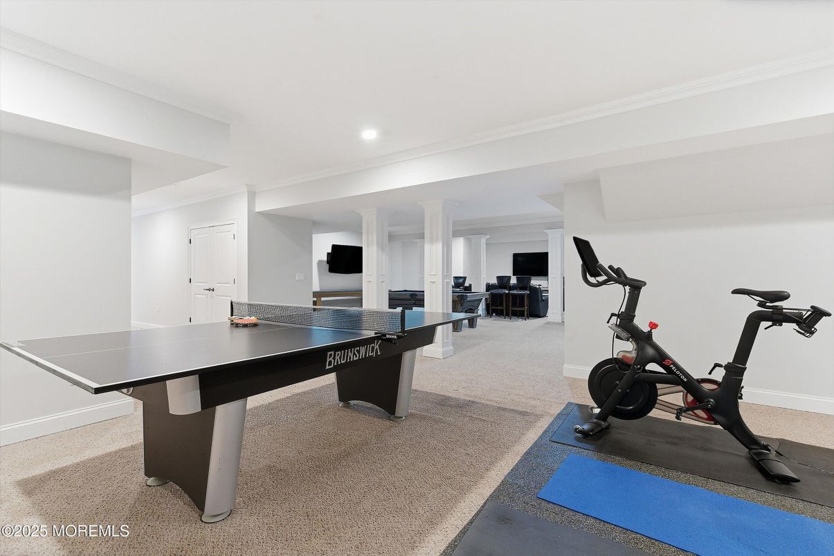 Fitness Equipment, Game Room, Interior, Recessed Lighting