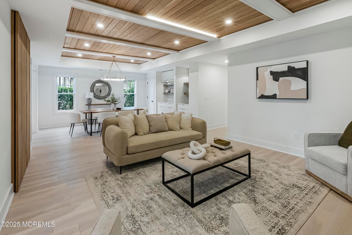 Dining room, Interior, Living room, Pendant Lights, Recessed Lighting, Wooden Ceilings, Wood Texture Flooring