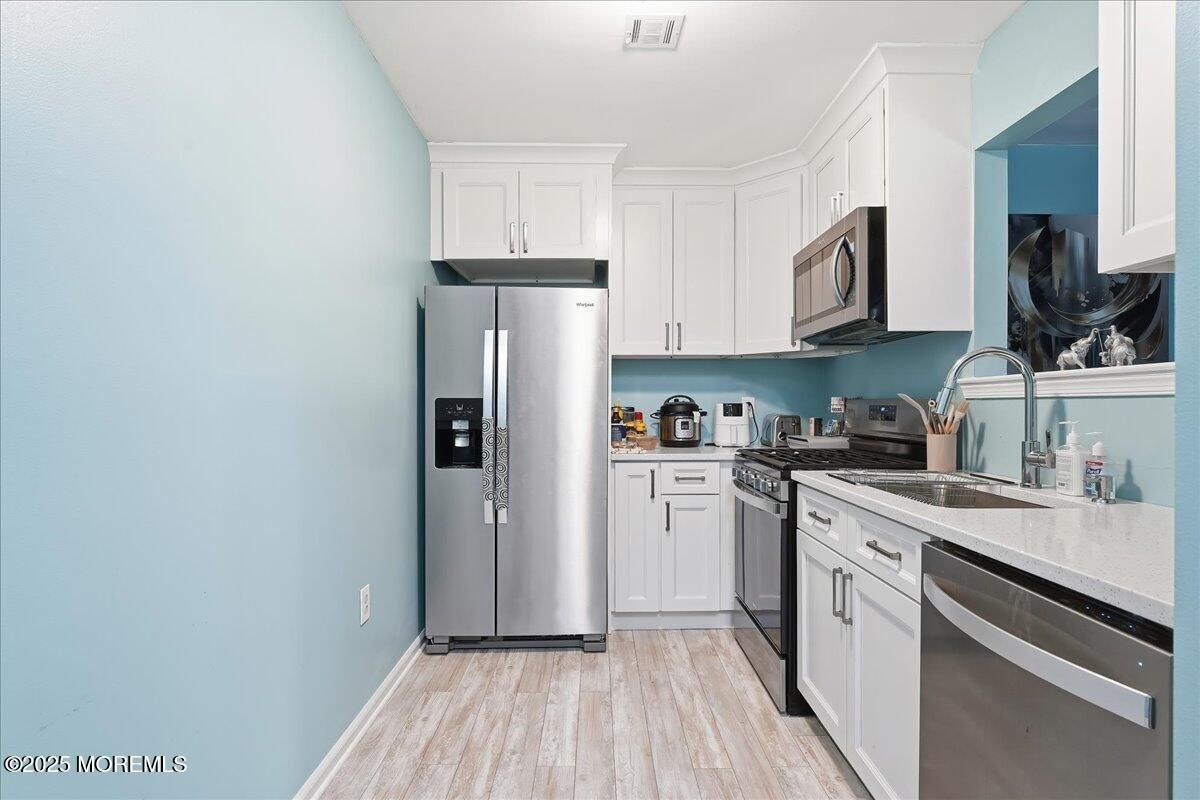 Interior, Kitchen, Stainless Steel Appliances, Wood Texture Flooring
