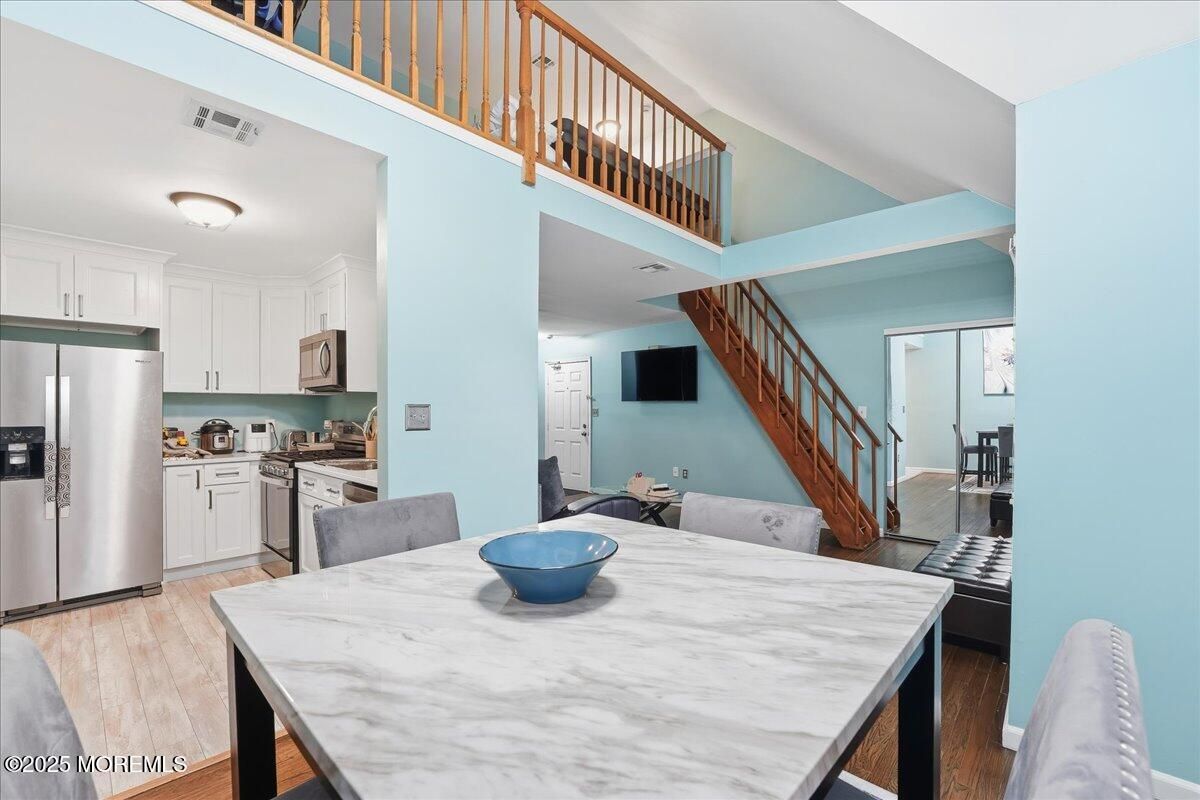 Dining room, Interior, Kitchen, Stainless Steel Appliances, Wood Texture Flooring