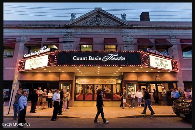 Exterior, Facade, None