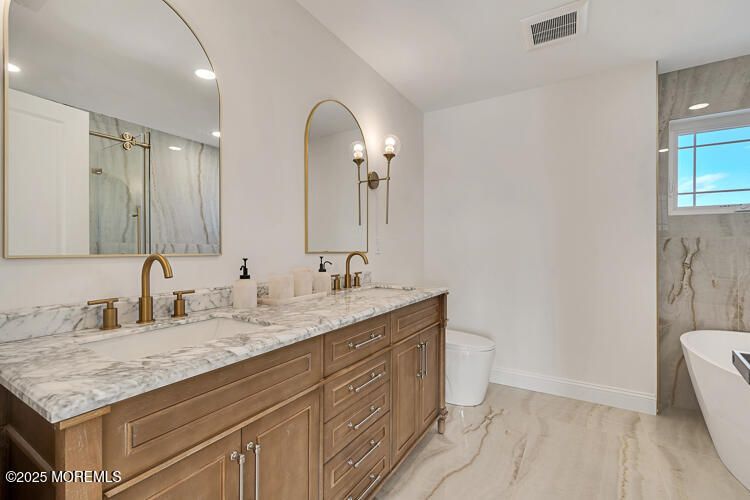 Bathroom, Dual Sink Vanities, Interior, Marble, Recessed Lighting