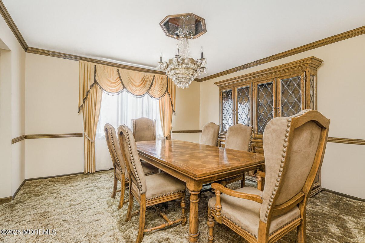 Chandelier, Dining room, Interior