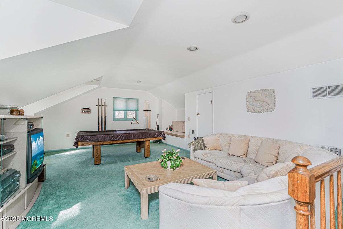 Billiard Table, Game Room, Interior, Living room, Recessed Lighting