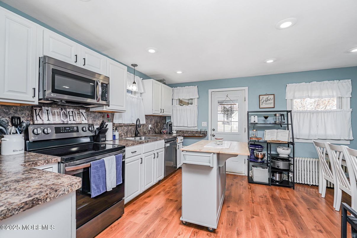 Interior, Kitchen, Recessed Lighting, Wood Texture Flooring