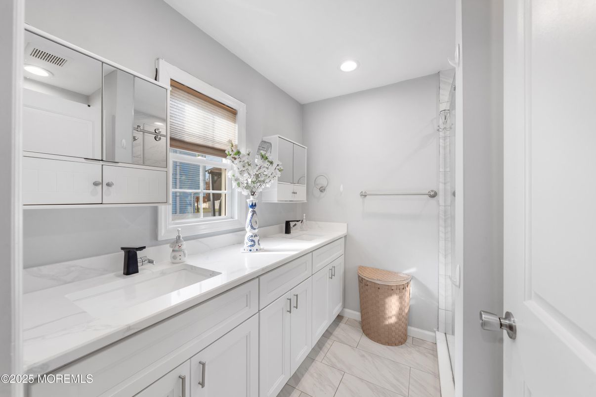 Bathroom, Dual Sink Vanities, Interior, Marble, Recessed Lighting
