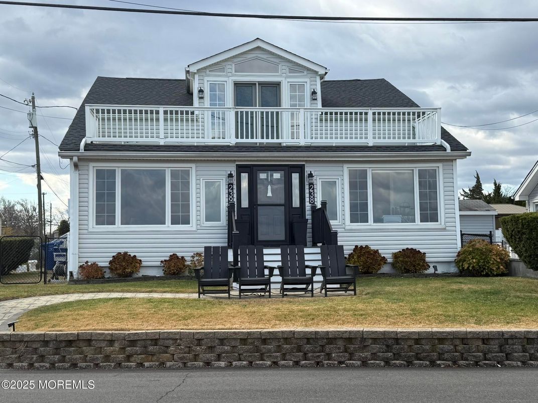 Exterior, Facade, Cape Cod