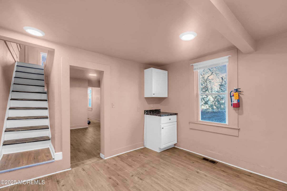 Interior, Recessed Lighting, Wood Texture Flooring