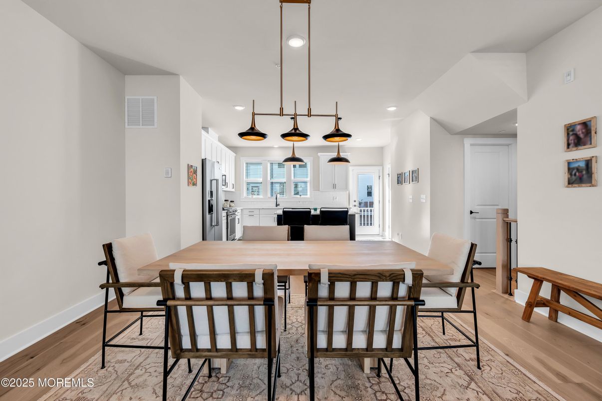 Dining room, Interior, Kitchen, Pendant Lights, Recessed Lighting, Wood Texture Flooring