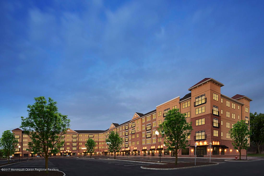 Exterior, Facade, Condo Building