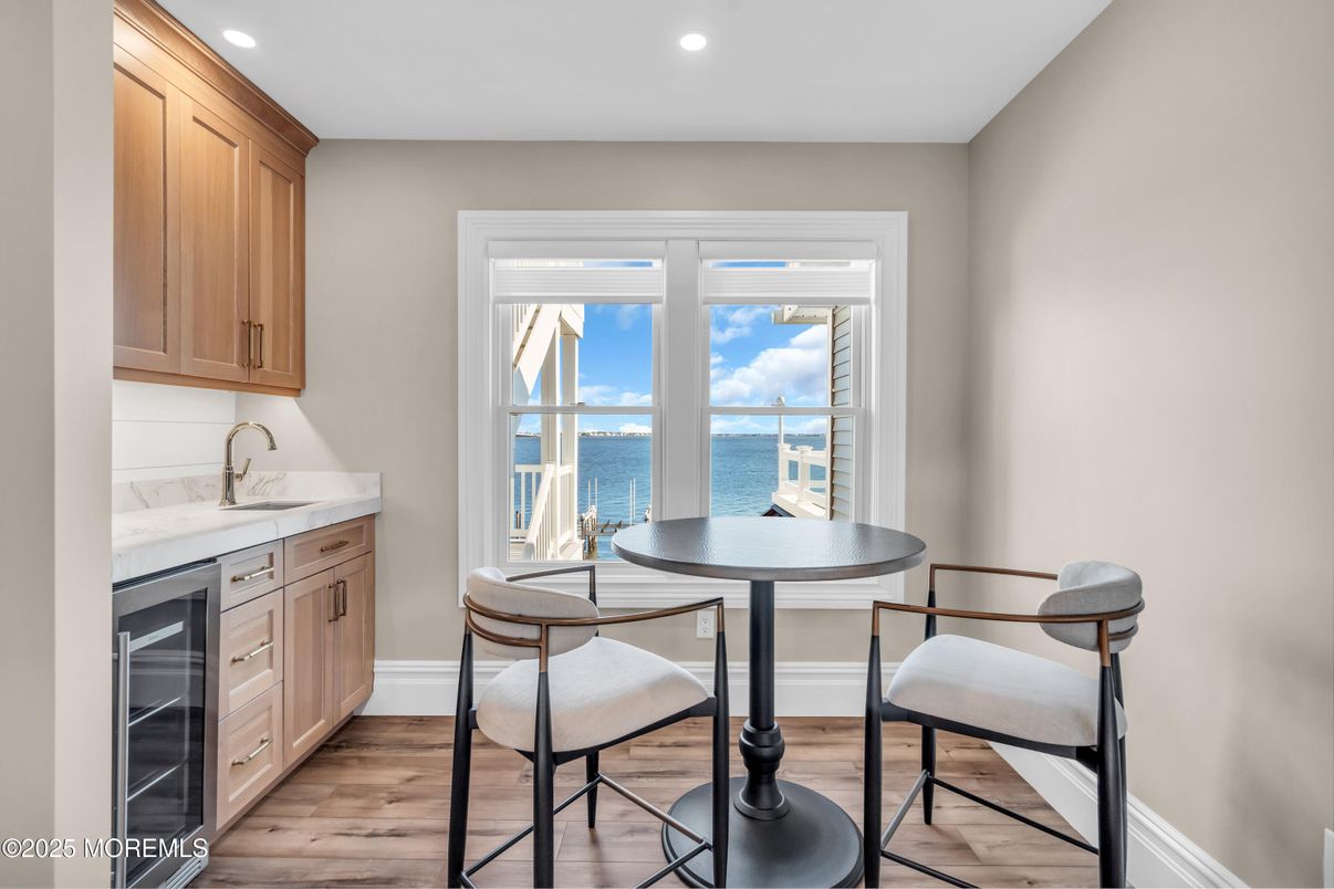 Interior, Kitchen, Recessed Lighting, Water, Wood Texture Flooring