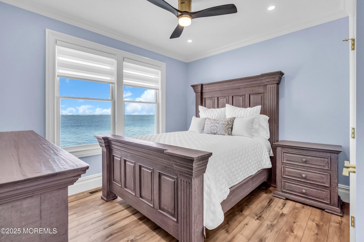 Bedroom, Interior, Recessed Lighting, Water, Wood Texture Flooring