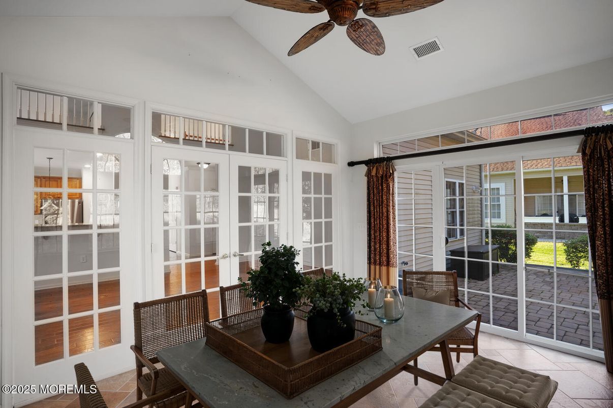 Dining room, Interior