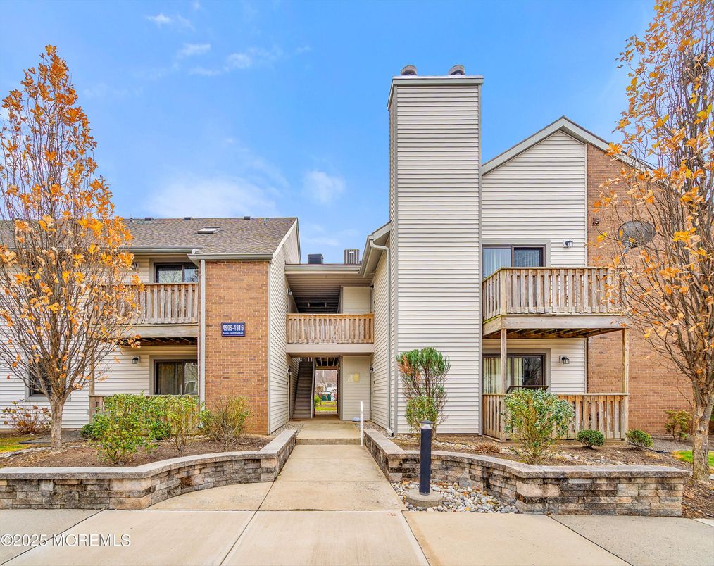 Exterior, Facade, Brick Facade, Modern