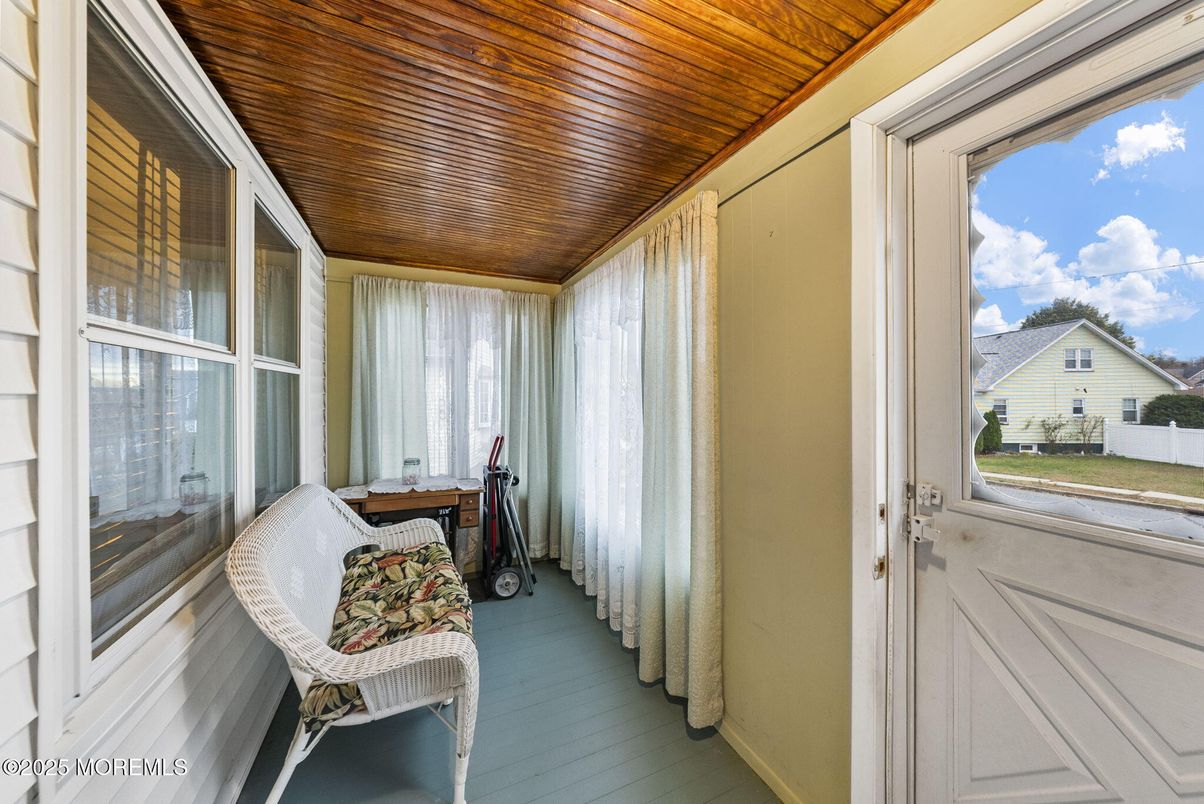 Interior, Sun Room, Wooden Ceilings