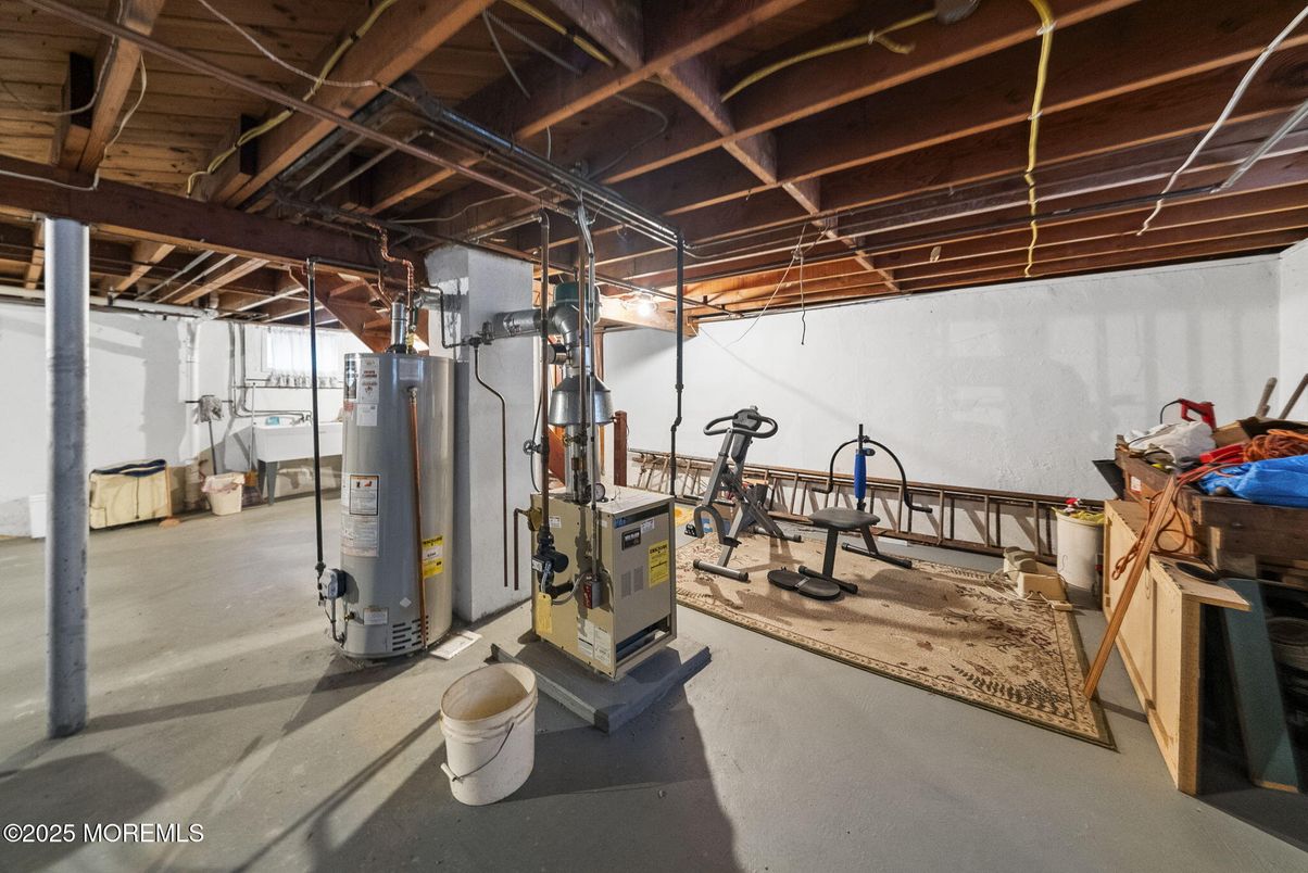 Fitness Equipment, Interior, Wooden Beams