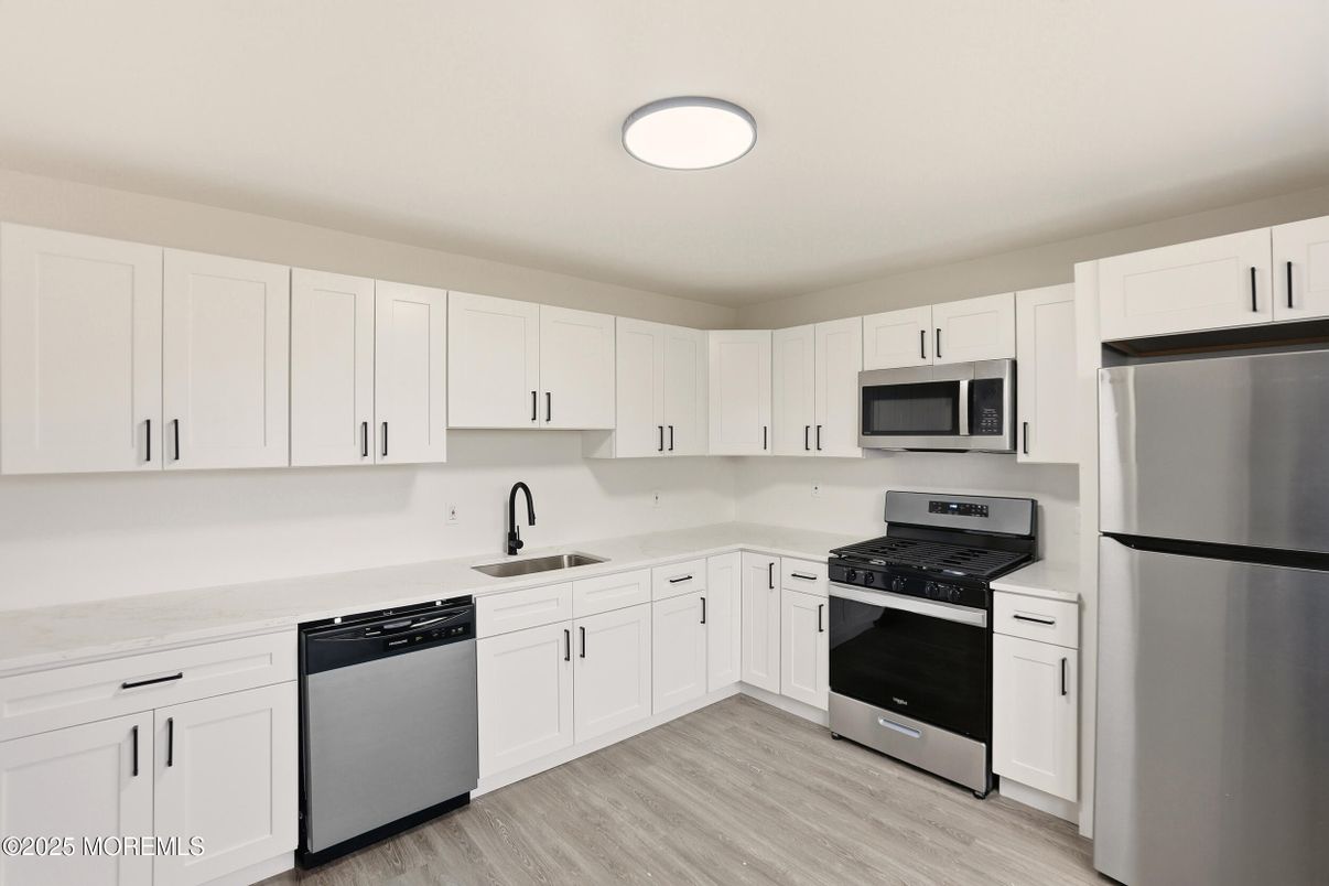 Interior, Kitchen, Stainless Steel Appliances, Wood Texture Flooring