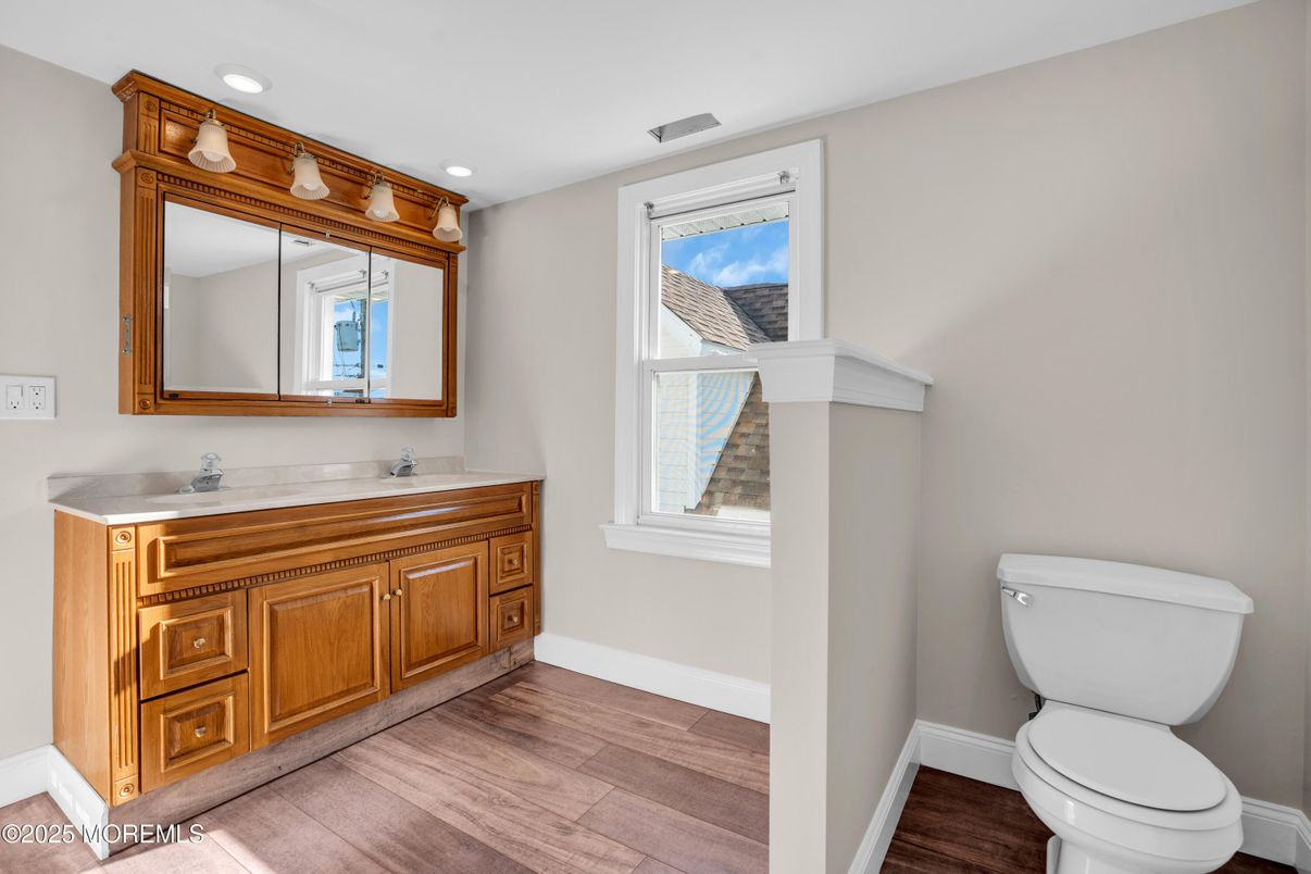 Bathroom, Interior, Recessed Lighting, Wood Texture Flooring