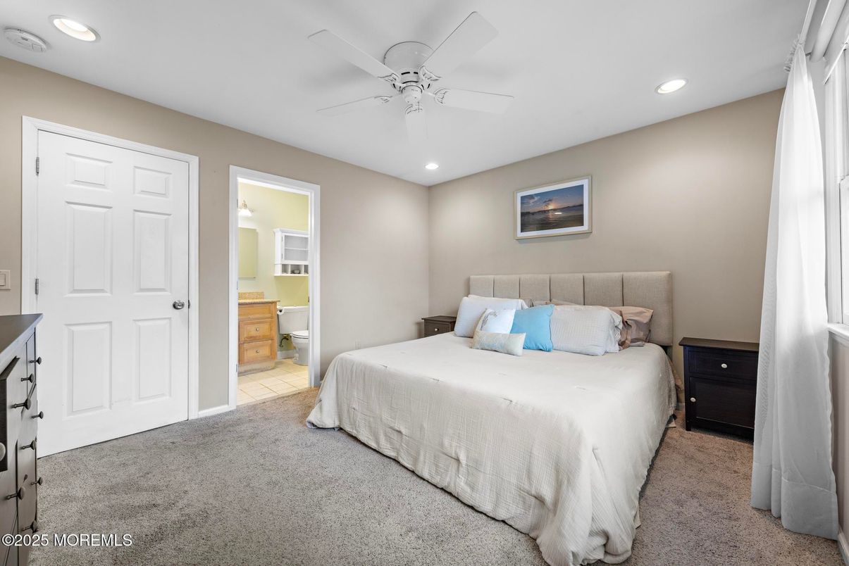 Bathroom, Bedroom, Interior, Recessed Lighting