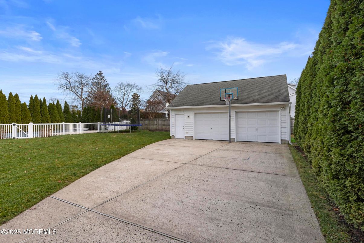 Backyard, Detached Garage, Exterior