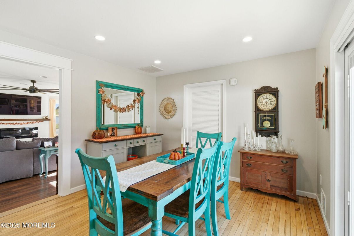 Dining room, Interior, Recessed Lighting, Wood Texture Flooring