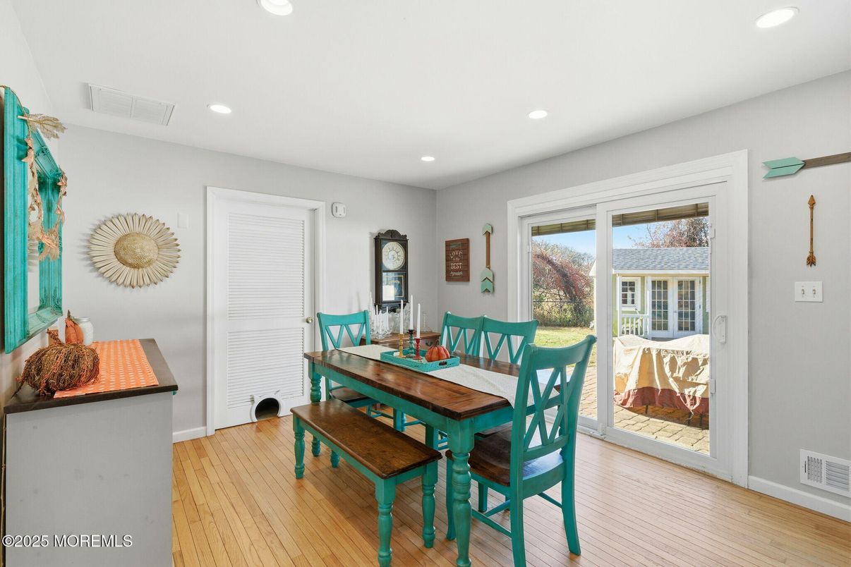 Dining room, Interior, Recessed Lighting, Wood Texture Flooring