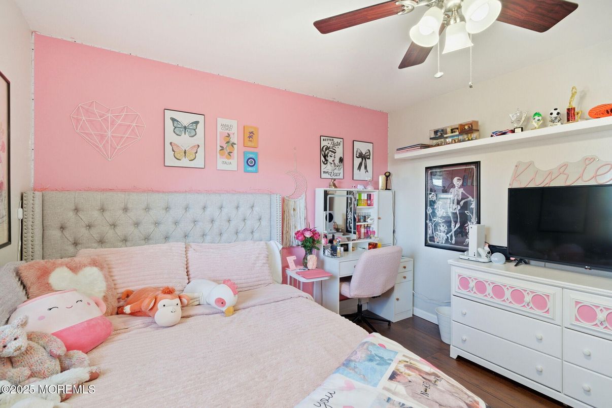 Bedroom, Home Office, Interior, Wood Texture Flooring