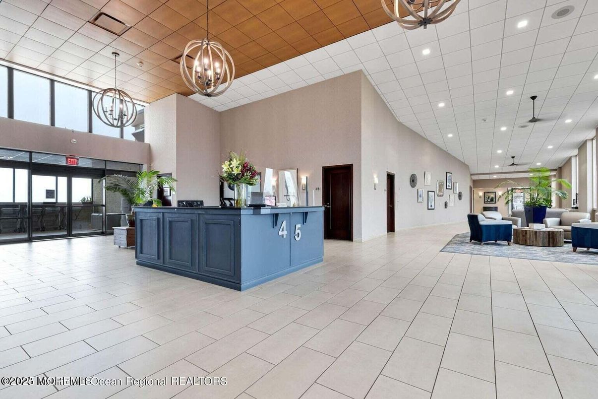 Interior, Pendant Lights, Recessed Lighting, Wooden Ceilings