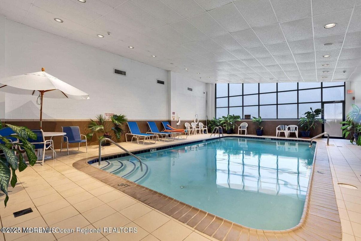 Interior, Pool, Recessed Lighting