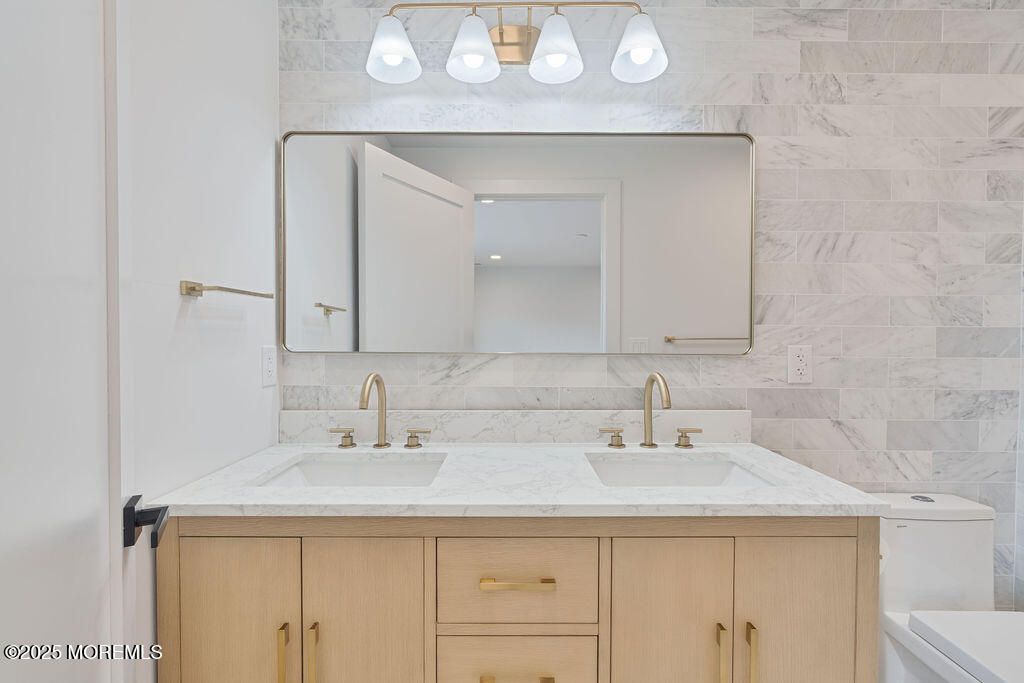 Bathroom, Dual Sink Vanities, Interior, Marble Walls