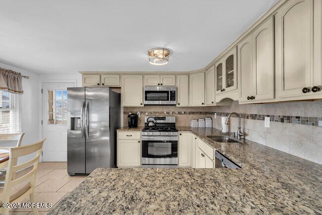 Interior, Kitchen, Stainless Steel Appliances
