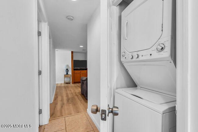 Interior, Recessed Lighting, Utility Closets, Washer, Wood Texture Flooring